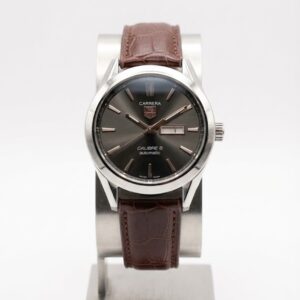 CARRERA luxury sporty watch for men with premium dial design